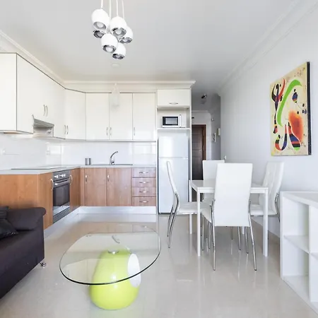 Hemeras Boutique Homes - 10 Minutes Walk From The Beach